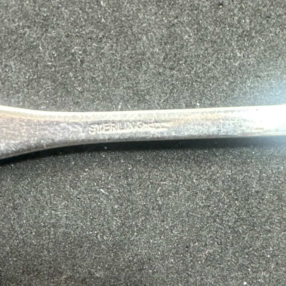 Webster pierced handle